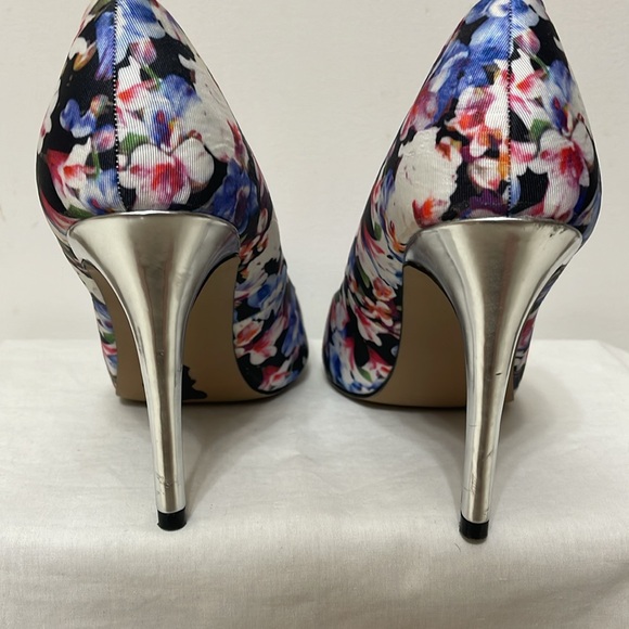 Floral heels, size 7 - Picture 4 of 7